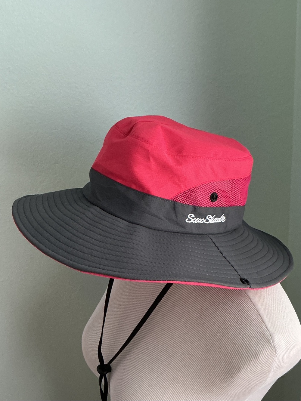 SunShade Wide Brim Bucket Hat - Pink & Gray